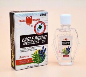 dau-gio-trang-con-o-2-nap-eagle-brand-medicated-oil-24